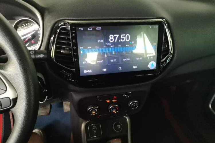 Used Jeep Compass 2017 200T Automatic Enjoyment Version Audio And AC Panel