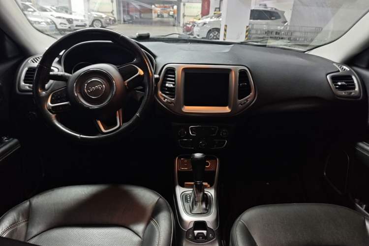 Used Jeep Compass 2017 200T Automatic Family Edition Center Console