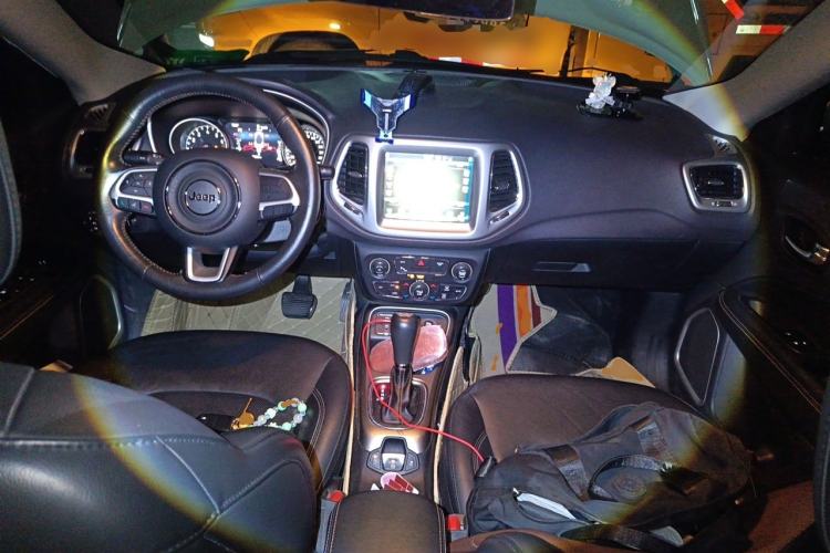 Used Jeep Compass 2017 200T Automatic Family Edition Center Console