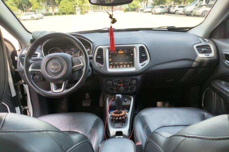 Used Jeep Compass 2017 200T Automatic Family Edition Center Console