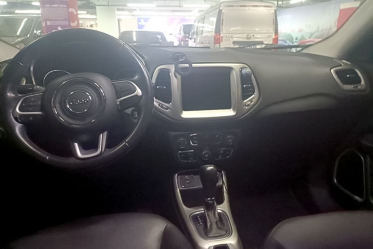 Used Jeep Compass 2017 200T Automatic Family Edition Center Console