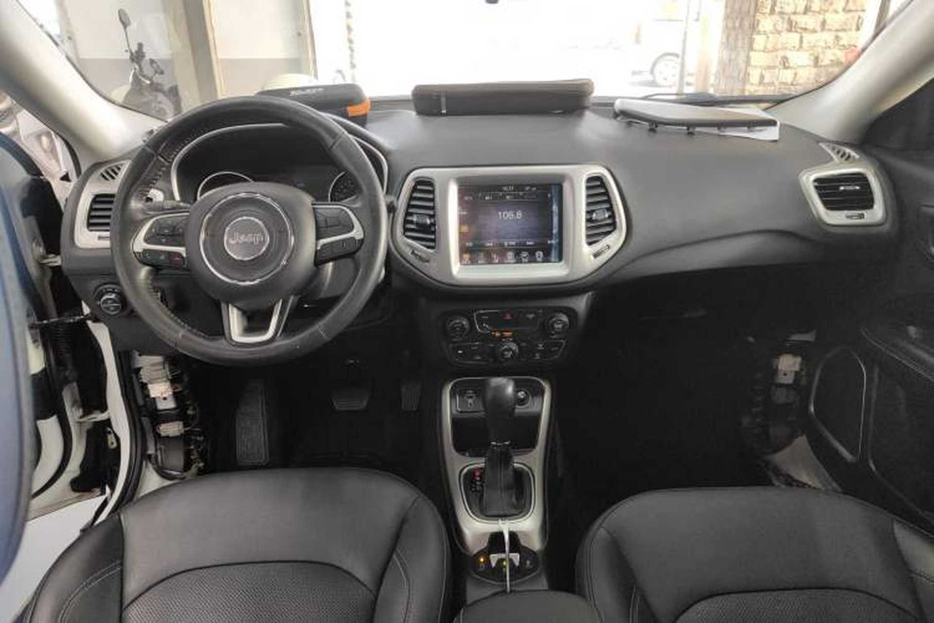 Used Jeep Compass 2017 200T Automatic Family Edition Center Console