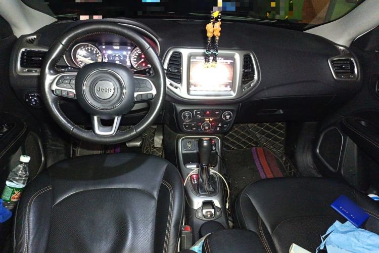 Used Jeep Compass 2017 200T Automatic Family Edition Center Console