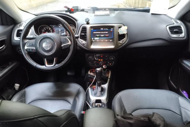 Used Jeep Compass 2017 200T Automatic Family Edition Center Console