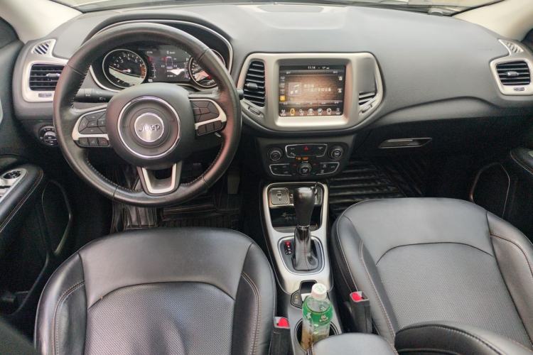 Used Jeep Compass 2017 200T Automatic Family Edition Center Console