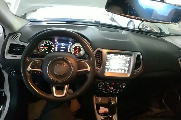 Used Jeep Compass 2017 200T Automatic Family Edition Center Console