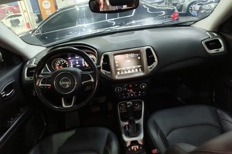 Used Jeep Compass 2017 200T Automatic Family Edition Center Console