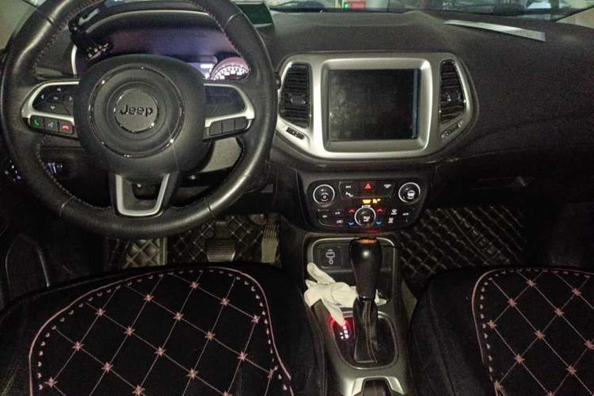 Used Jeep Compass 2017 200T Automatic Family Edition Center Console
