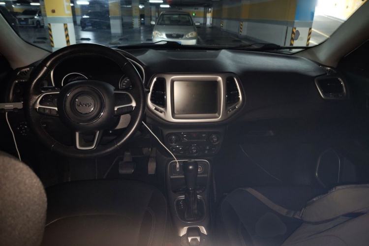 Used Jeep Compass 2017 200T Automatic Family Edition Center Console