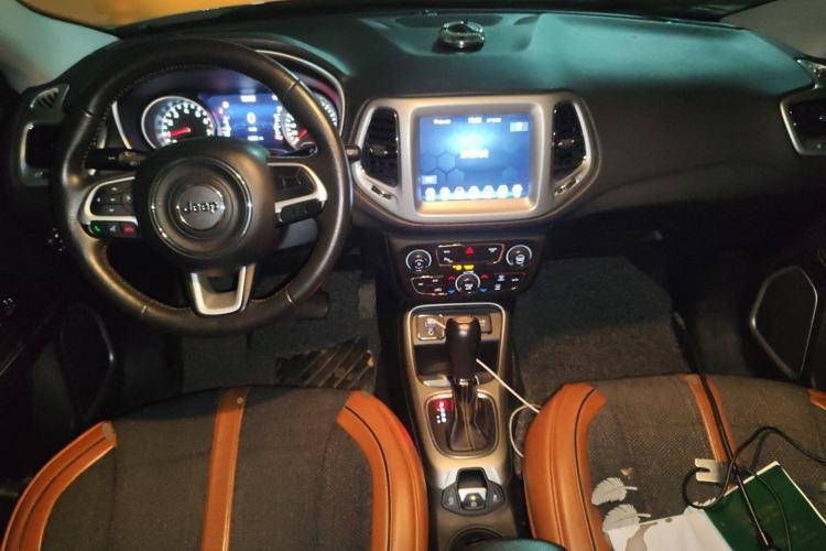 Used Jeep Compass 2017 200T Automatic Family Edition Center Console