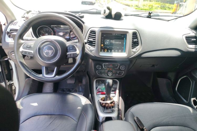 Used Jeep Compass 2017 200T Automatic Family Edition Center Console