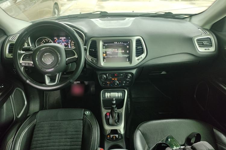 Used Jeep Compass 2017 200T Automatic Family Edition Center Console