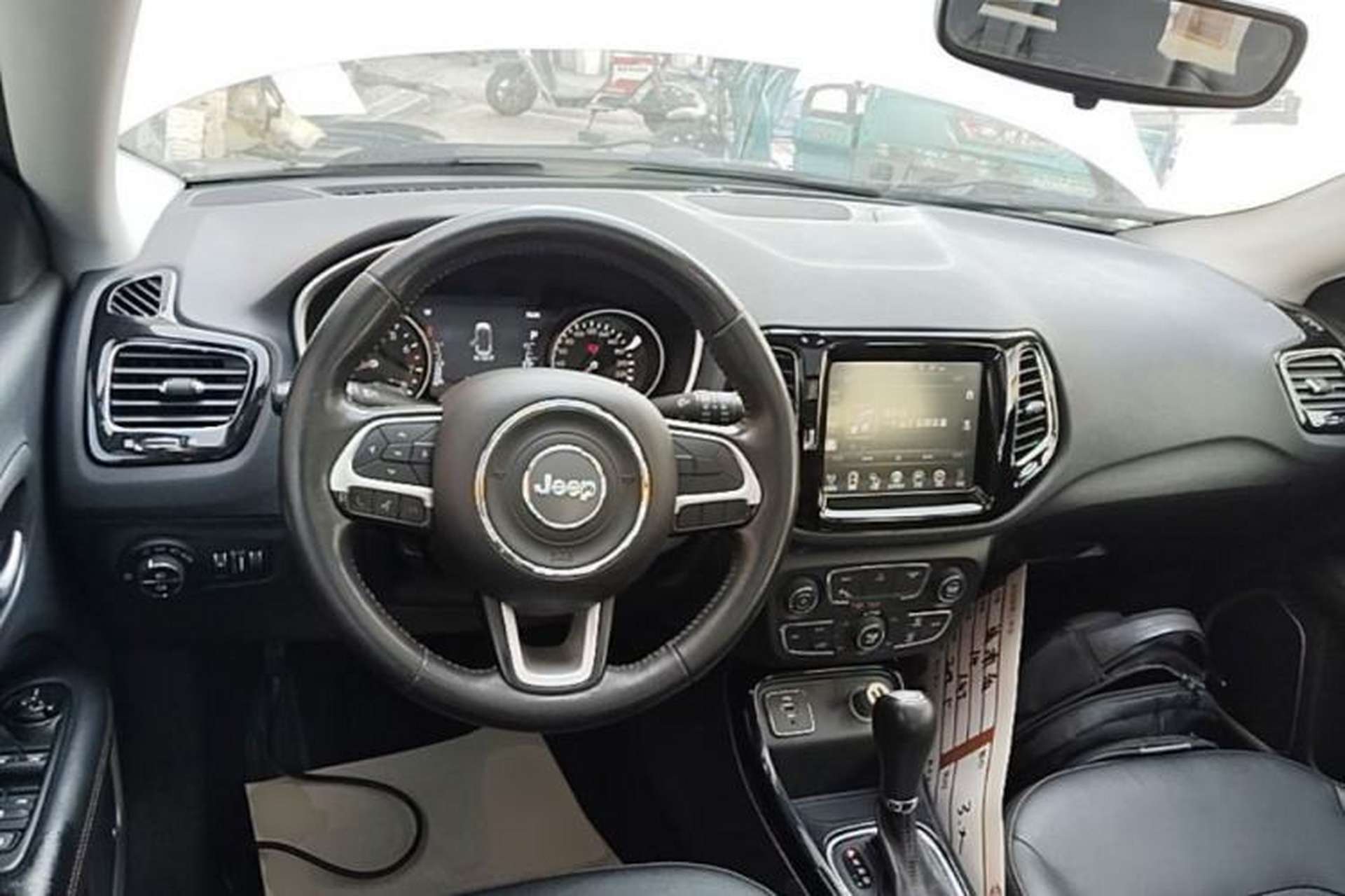 Used Jeep Compass 2017 200T Automatic Prestige Edition Center Console
