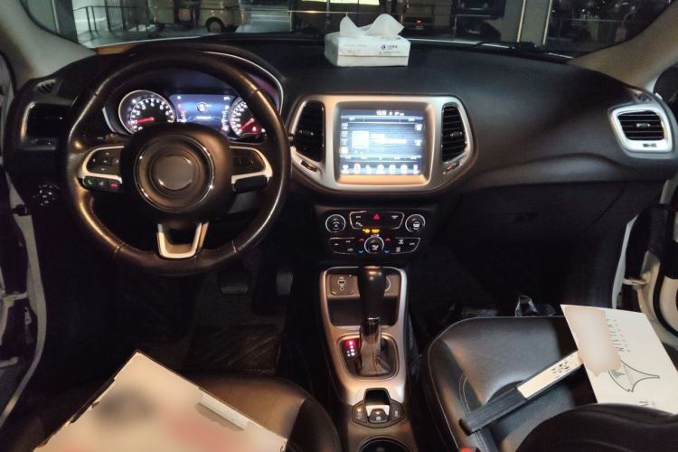 Used Jeep Compass 2017 200T Automatic Family Edition Center Console