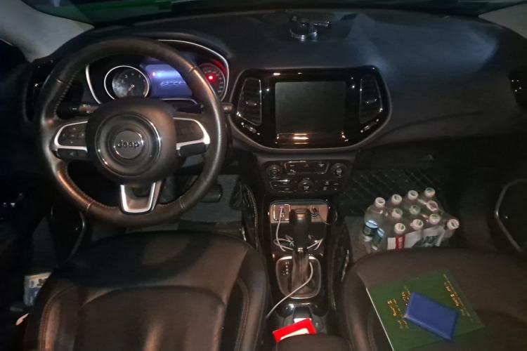 Used Jeep Compass 2017 200T Automatic Prestige Edition Center Console