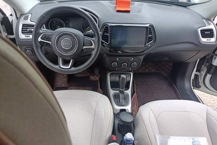 Used Jeep Compass 2017 200T Automatic Enjoyment Version Center Console