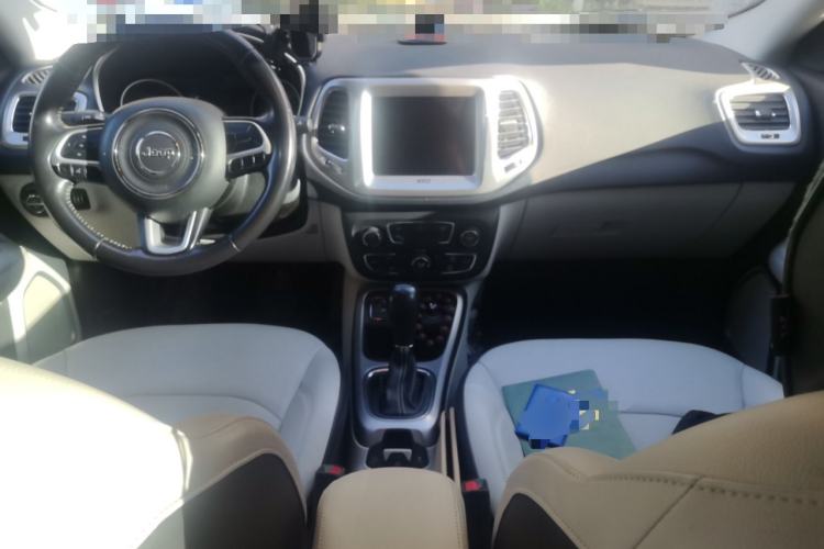 Used Jeep Compass 2017 200T Automatic Family Edition Center Console
