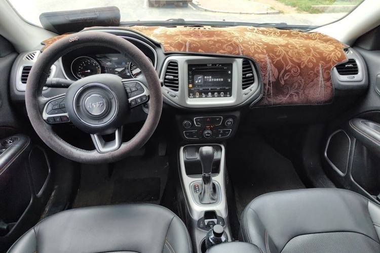 Used Jeep Compass 2017 200T Automatic Family Edition Center Console