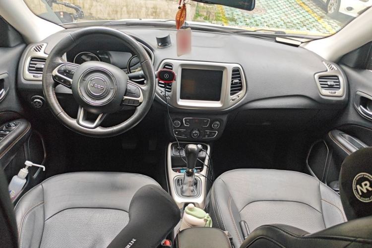 Used Jeep Compass 2017 200T Automatic Enjoyment Version Center Console