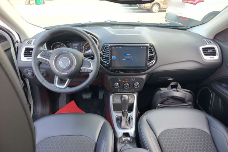 Used Jeep Compass 2017 200T Automatic Enjoyment Version Center Console
