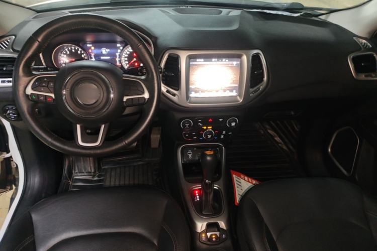 Used Jeep Compass 2017 200T Automatic Family Edition Center Console
