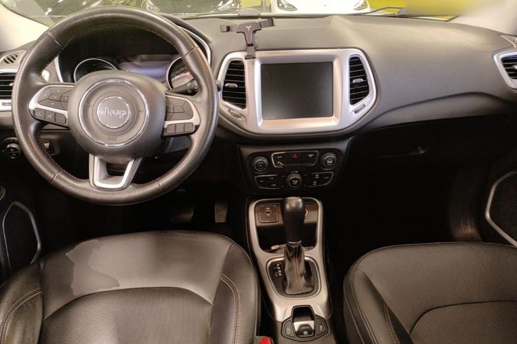 Used Jeep Compass 2017 200T Automatic Family Edition Center Console