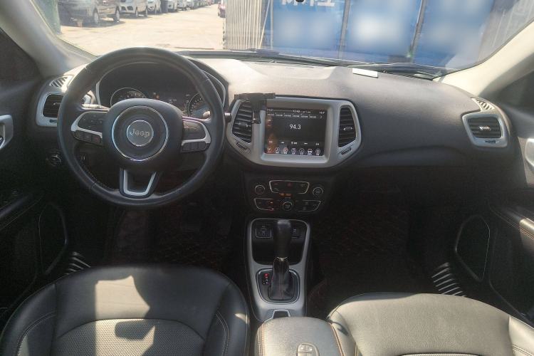 Used Jeep Compass 2017 200T Automatic Family Edition Center Console