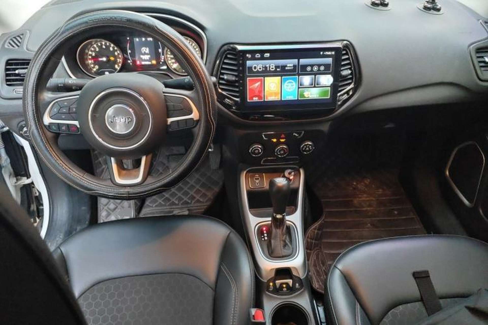 Used Jeep Compass 2017 200T Automatic Enjoyment Version Center Console