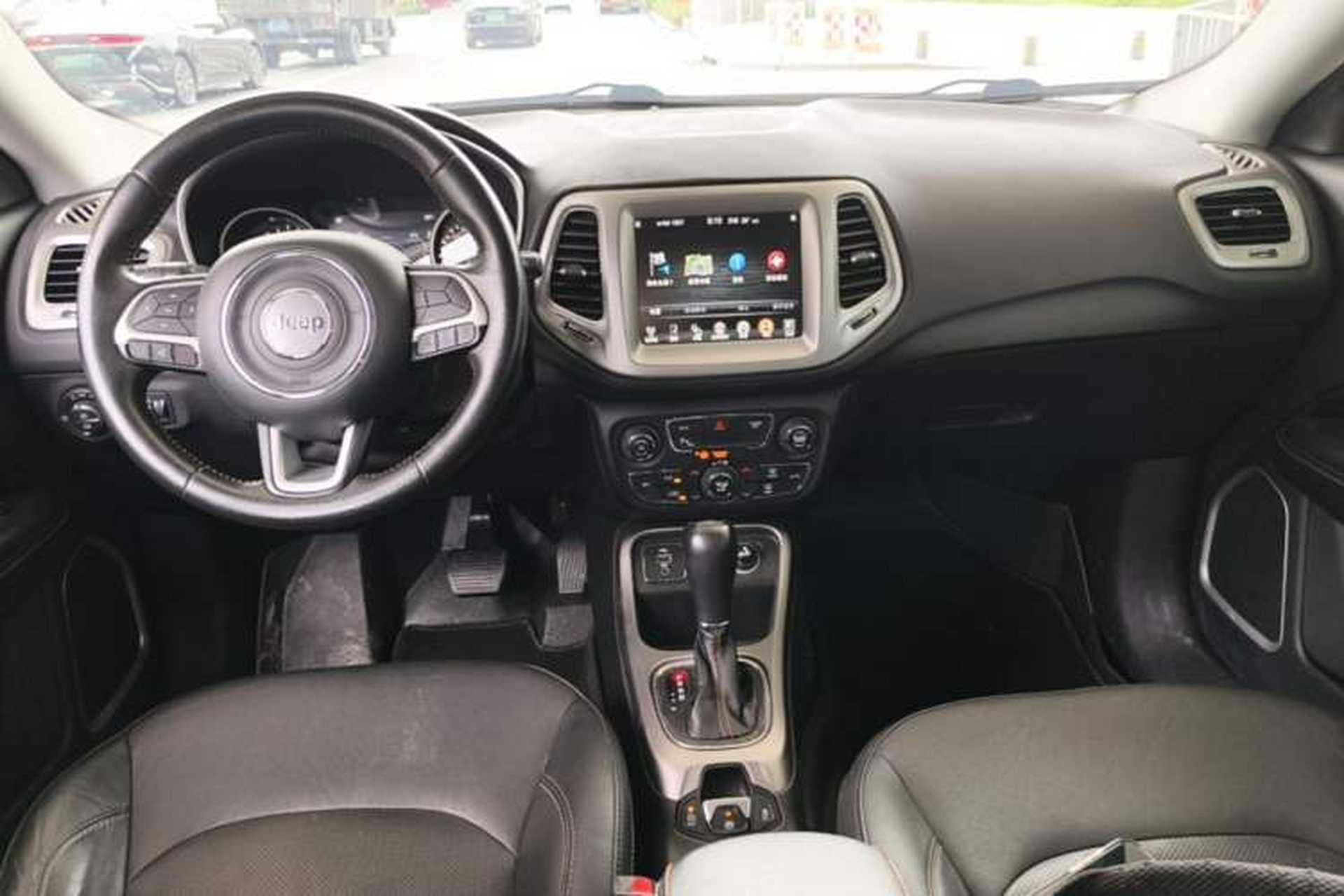 Used Jeep Compass 2017 200T Automatic Family Edition Center Console