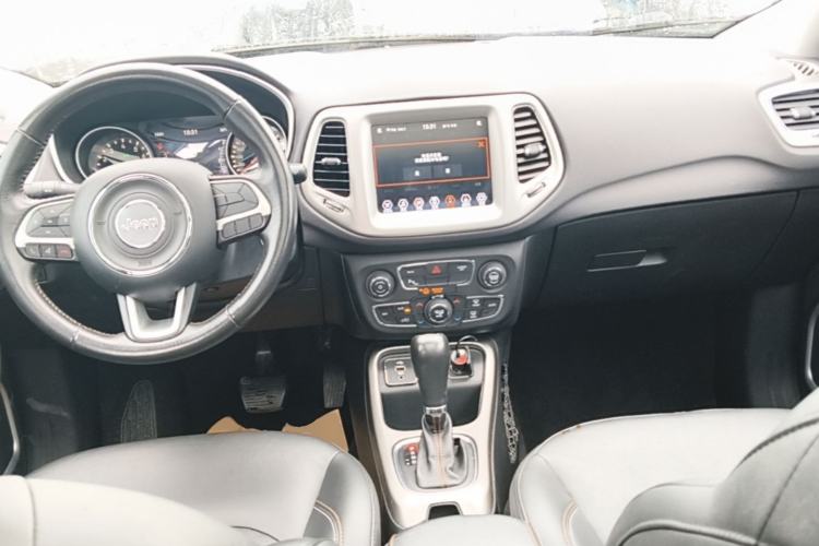 Used Jeep Compass 2017 200T Automatic Family Edition Center Console