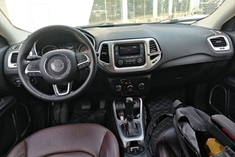 Used Jeep Compass 2017 200T Automatic Enjoyment Edition Center Console