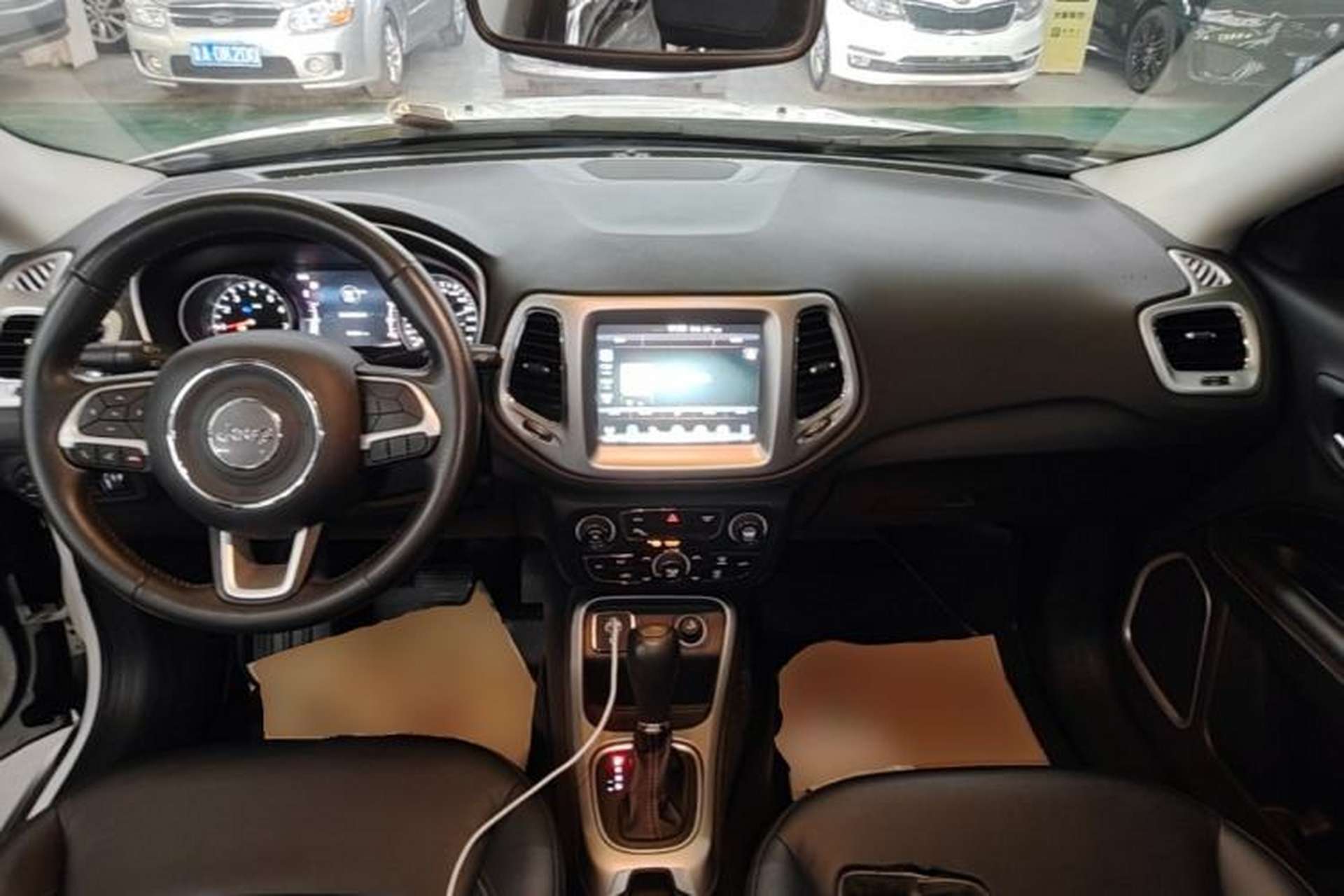 Used Jeep Compass 2017 200T Automatic Family Edition Center Console