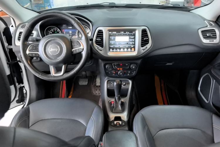 Used Jeep Compass 2017 200T Automatic Family Edition Center Console