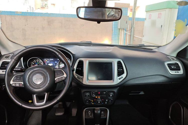 Used Jeep Compass 2017 200T Automatic Family Edition Center Console