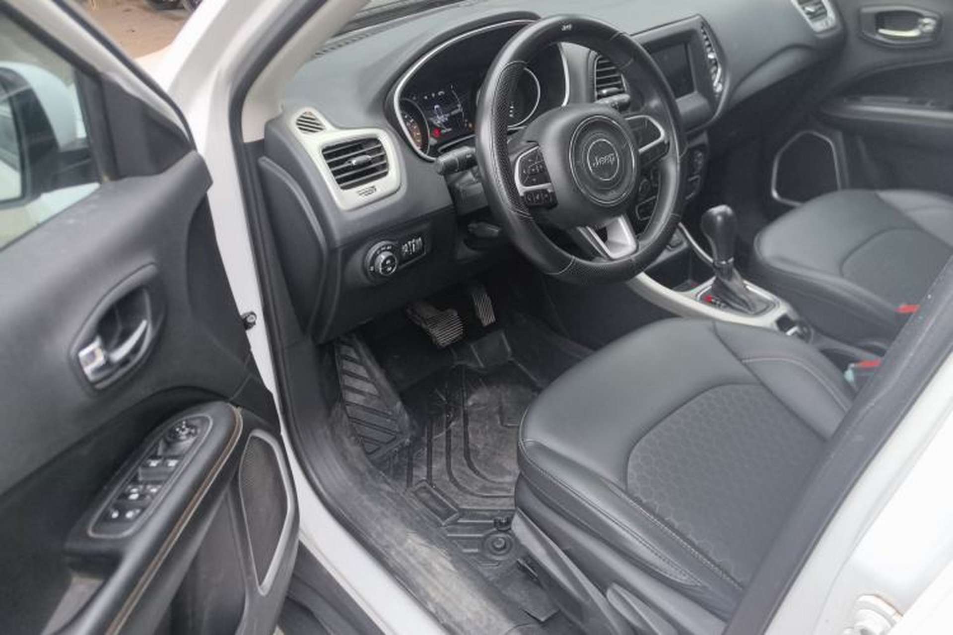 Used Jeep Compass 2017 200T Automatic Enjoyment Version Driver Seat