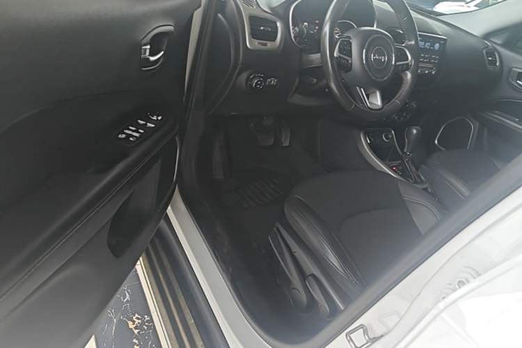Used Jeep Compass 2017 200T Automatic Family Edition Driver Seat