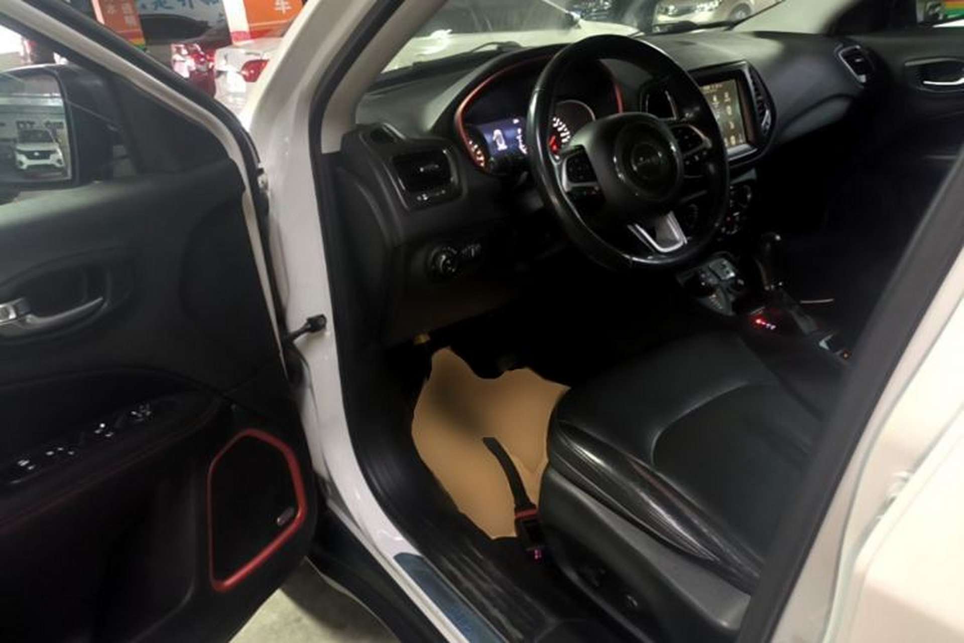 Used Jeep Compass 2017 200TS Automatic High-Performance All-Wheel Drive Edition Driver Seat