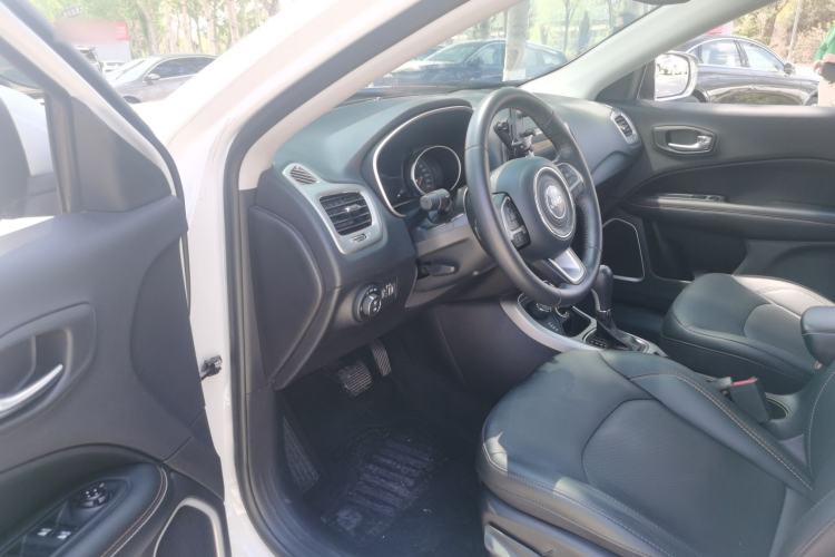 Used Jeep Compass 2017 200T Automatic Family Enjoyment Four-Wheel Drive Edition Driver Seat