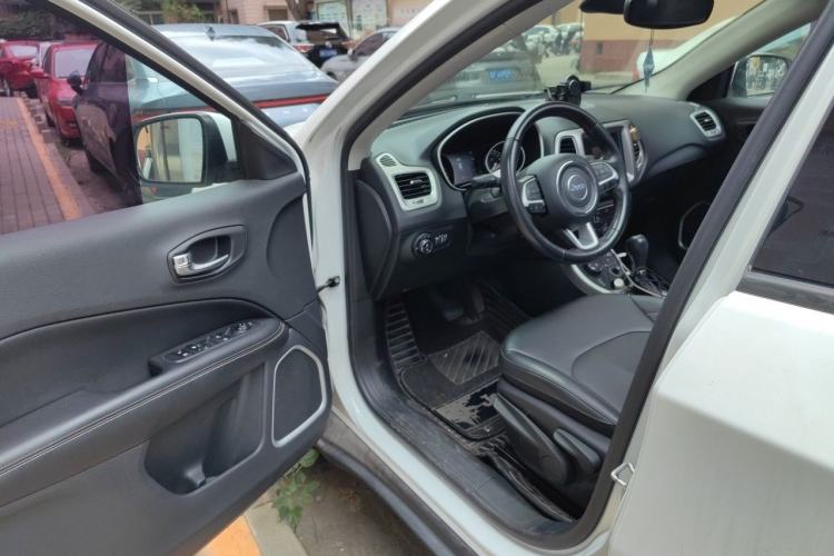 Used Jeep Compass 2017 200T Automatic Family Enjoyment Four-Wheel Drive Edition Driver Seat