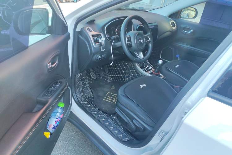 Used Jeep Compass 2017 200T Manual Enjoy Edition Driver Seat