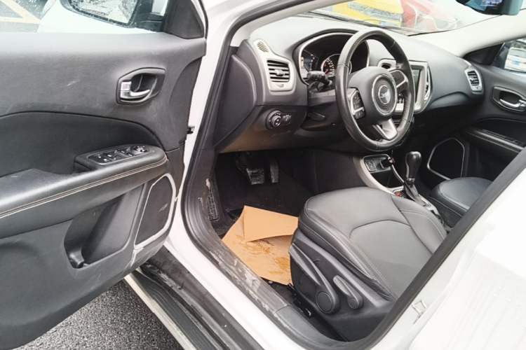 Used Jeep Compass 2017 200T Automatic Family Edition Driver Seat