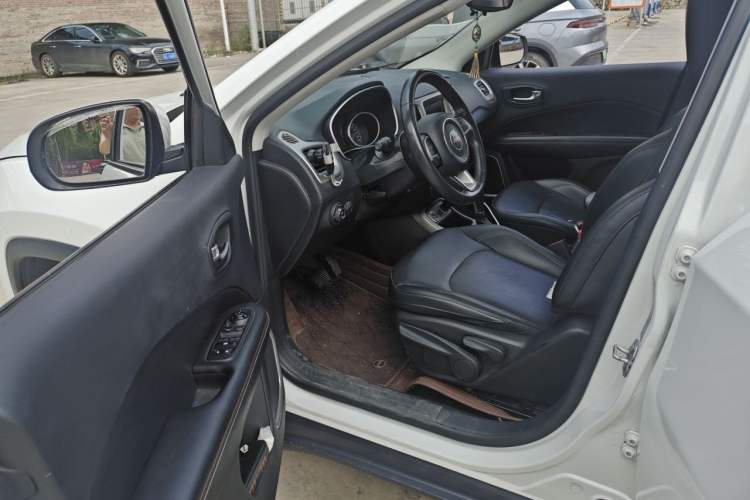 Used Jeep Compass 2017 200T Automatic Family Edition Driver Seat