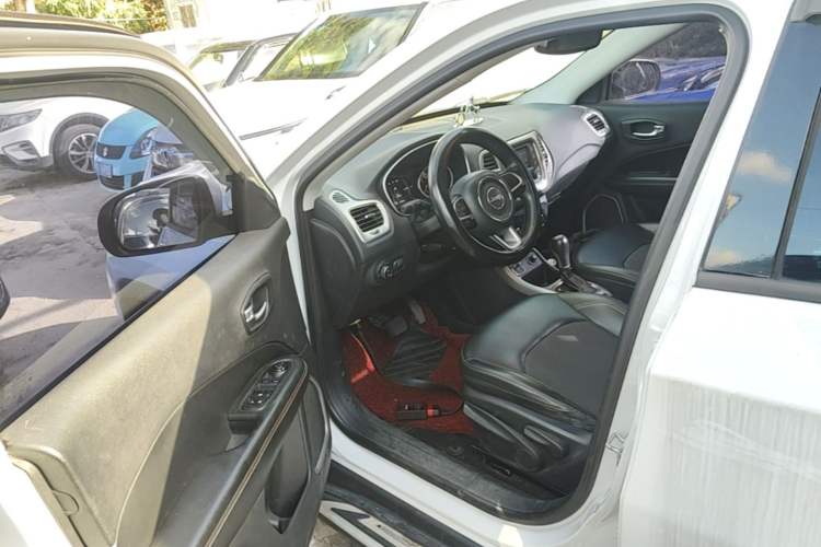Used Jeep Compass 2017 200T Automatic Comfort Edition Driver Seat