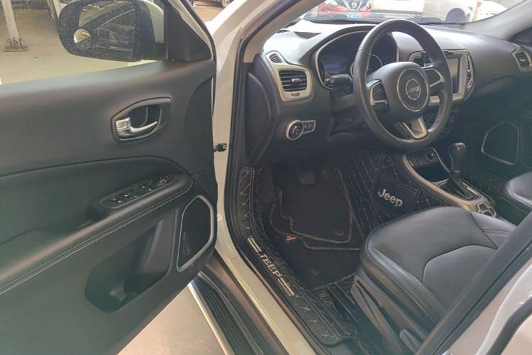Used Jeep Compass 2017 200T Automatic Family Edition Driver Seat