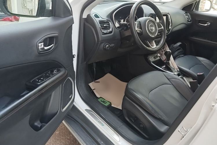 Used Jeep Compass 2017 200T Automatic Prestige Edition Driver Seat