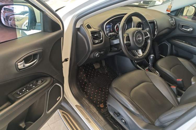 Used Jeep Compass 2017 200T Automatic Prestige Edition Driver Seat