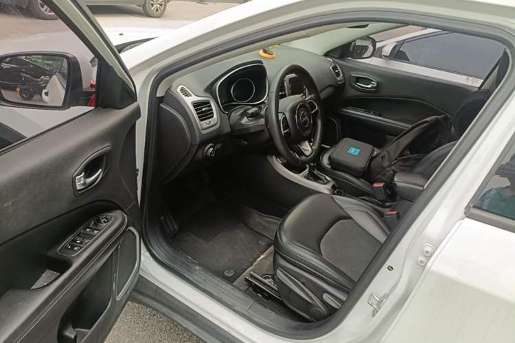 Used Jeep Compass 2017 200T Automatic Enjoyment Version Driver Seat