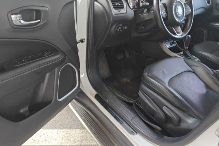 Used Jeep Compass 2017 200T Automatic Family Edition Driver Seat