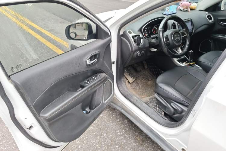 Used Jeep Compass 2017 200T Automatic Comfort Edition Driver Seat