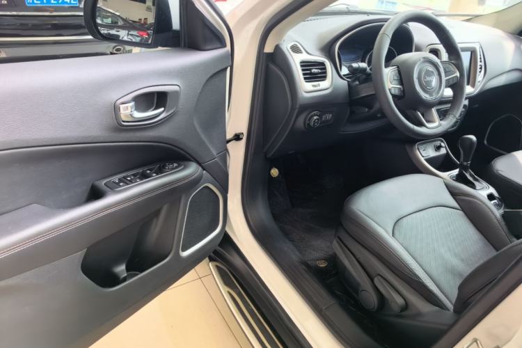 Used Jeep Compass 2017 200T Automatic Family Edition Driver Seat